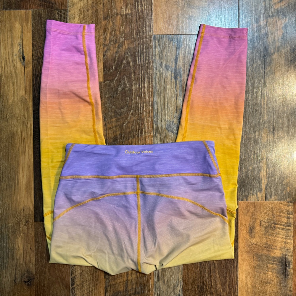 Outdoor Voices Move Free Ombré Rainbow Legging Size Medium - Picture 2 of 5